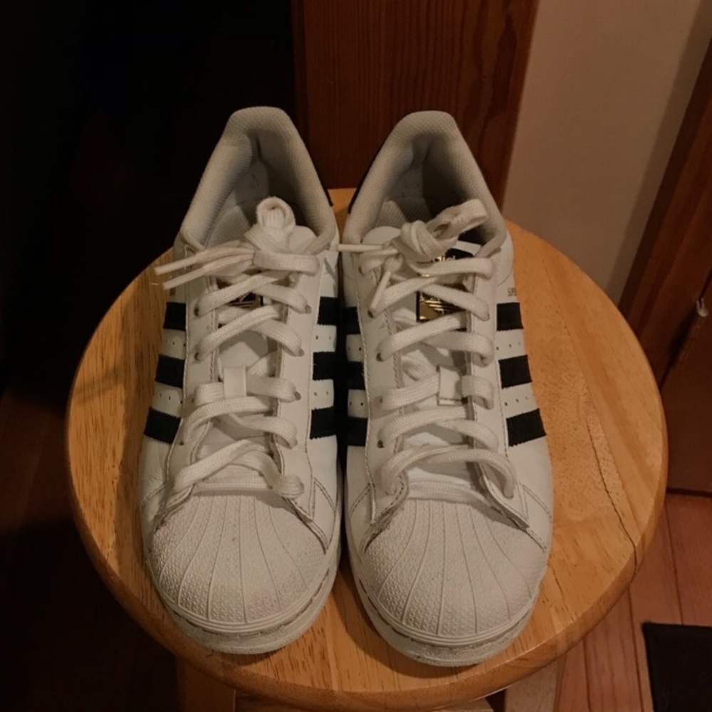 Women’s Adidas Superstar